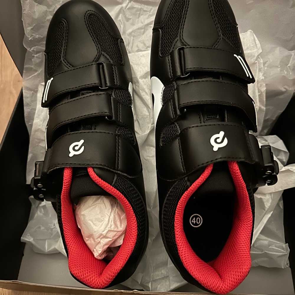 Brand new peloton size 40 cycling shoes